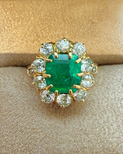 Bague 52 Pompadour - Bague en or jaune, émeraude et diamants 58 Facettes asana