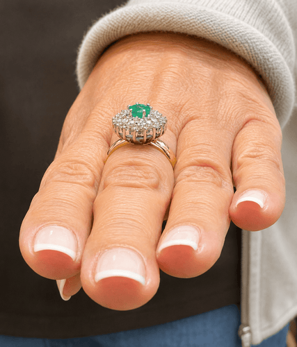 Bague 57 Bague fleur en or 18 carats, diamants et émeraude 58 Facettes 90988-ac13102