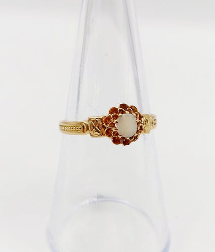 Bague 53.5 Bague victorienne en or 18K et dent de lait 58 Facettes A07459