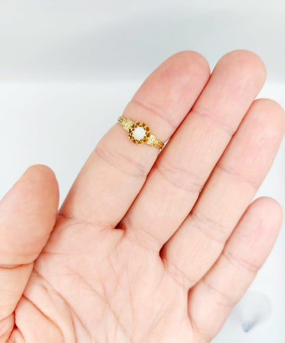 Bague 53.5 Bague victorienne en or 18K et dent de lait 58 Facettes A07459