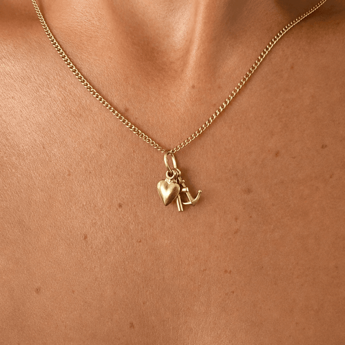 Pendentif Pendentif Trois vertus en or jaune 18 carats 58 Facettes