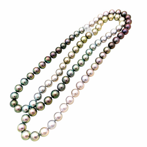 Collier Collier sautoir en or blanc, perles de Tahiti et diamants 58 Facettes 35701