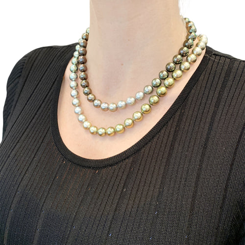 Collier Collier sautoir en or blanc, perles de Tahiti et diamants 58 Facettes 35701