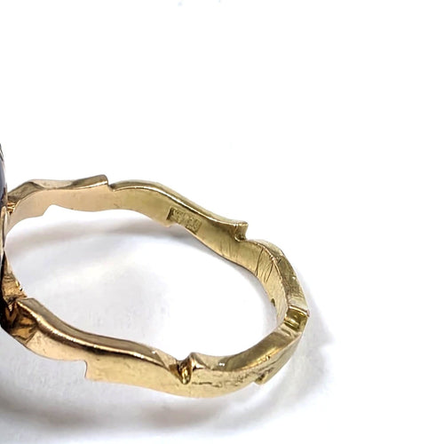 55 Bague porte-poison en or jaune, émaux et diamants 58 Facettes 449/26 B
