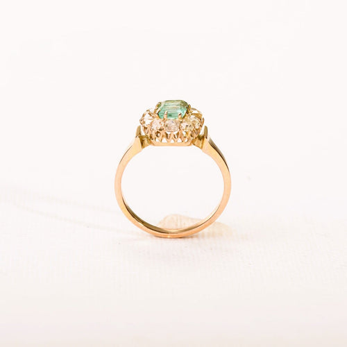 Bague 52 Bague marguerite ancienne en or rose, émeraude et diamants 58 Facettes LMB-357