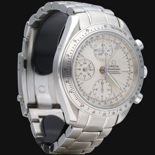 Omega Speedmaster - Montre Day Date chronographe en acier 58 Facettes MT47159