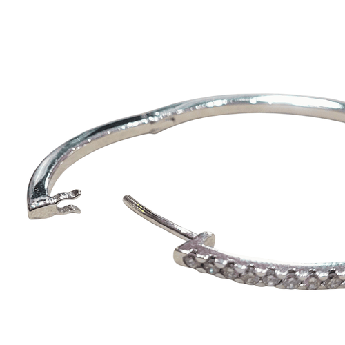 Boucles d'oreilles créoles en or blanc 18k et diamants 58 Facettes PE675