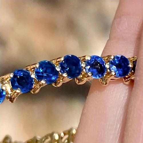 Bracelet Bracelet tennis en or 18 carats et saphirs bleus 58 Facettes GBT1280YG