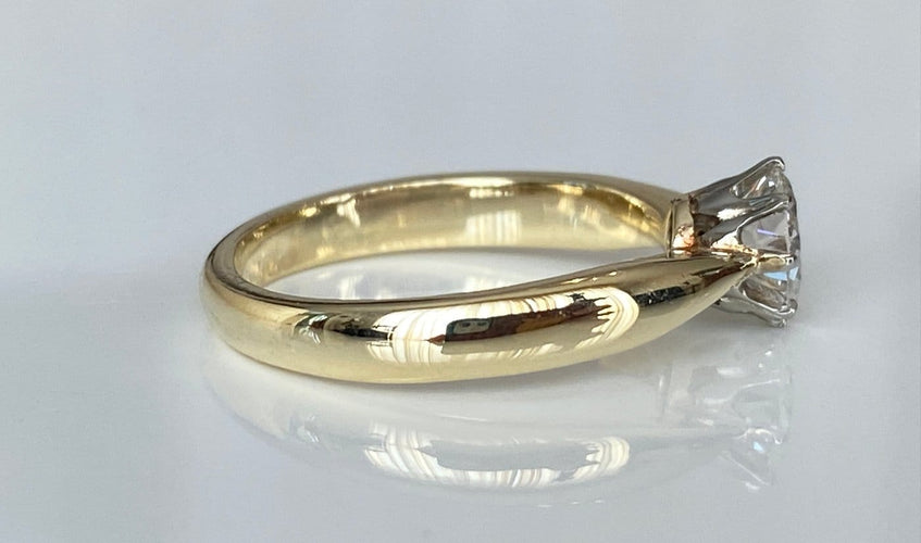 54 Bague solitaire Art déco en or jaune 14 carats, diamant 0,80 ct 58 Facettes ring