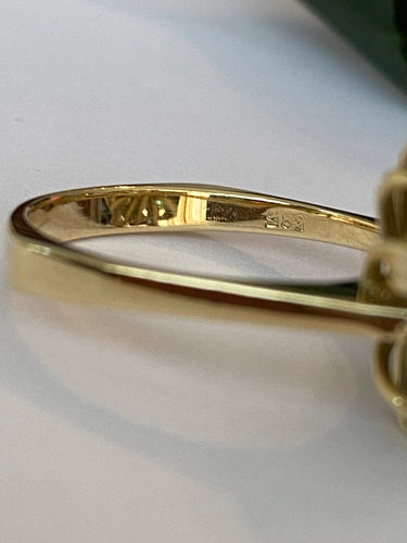 62 Bague cluster vers 1960 en or jaune 14K, diamants et émeraudes 58 Facettes ring