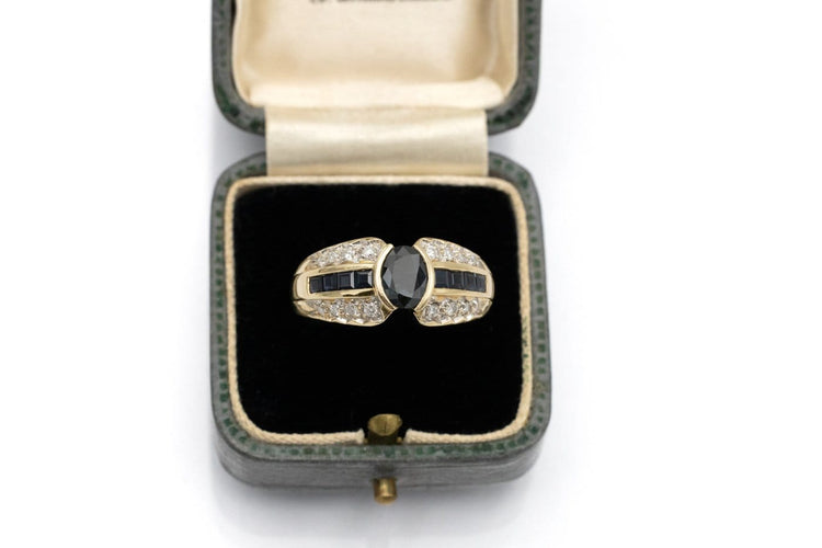 62 Bague en or jaune, saphirs et diamants 58 Facettes 13431