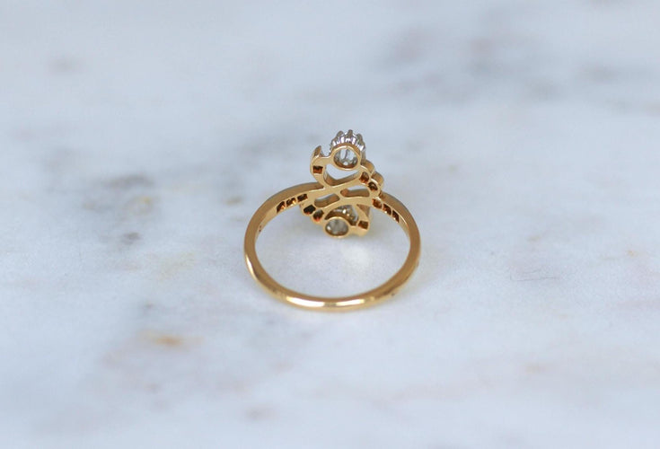 57 Toi et Moi - Bague en or jaune, platine et diamants 58 Facettes
