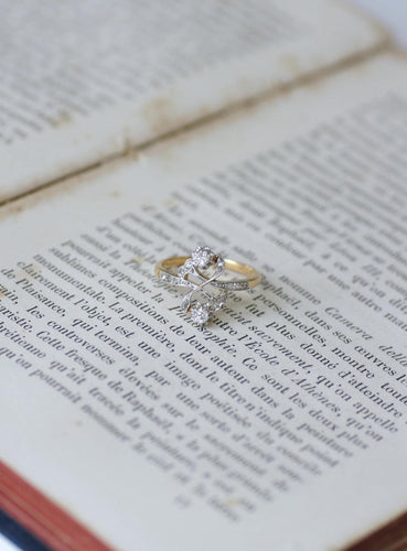 57 Toi et Moi - Bague en or jaune, platine et diamants 58 Facettes