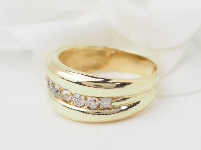 Bague 64 Bague jonc en or jaune et diamants 58 Facettes 33083
