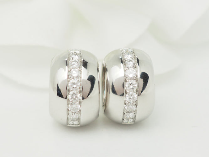 Boucles d'oreilles Créoles en or blanc 18 kt et diamants 58 Facettes 33349