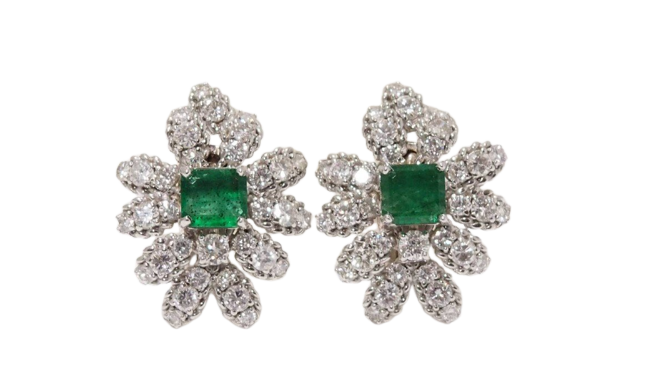 Boucles d'oreilles Boucles d’oreilles en or blanc 18 kt, diamants et émeraudes 58 Facettes 30089