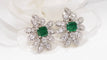 Boucles d'oreilles Boucles d’oreilles en or blanc 18 kt, diamants et émeraudes 58 Facettes 30089