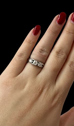 Bague 55 Trilogie - Bague en or blanc et diamants 58 Facettes