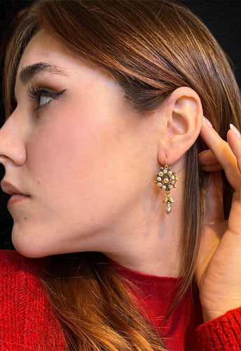 Boucles d'oreilles Boucles d’oreilles dalmates du XIXe siècle en or jaune et perles naturelles 58 Facettes