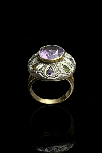 Bague 66 Bague artistique en or jaune, argent et pierres multicolores 58 Facettes