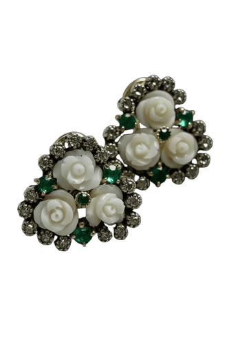 Boucles d'oreilles Orecchini - Corallo blanc, émeraudes et diamants en or blanc et jaune 14K 58 Facettes