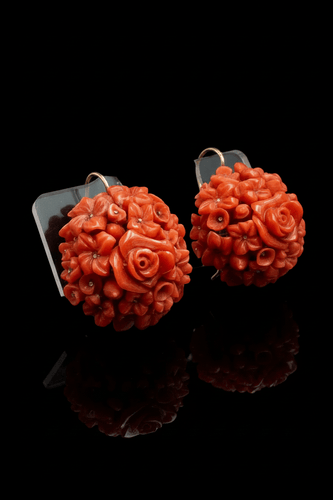 Boucles d'oreilles Orecchini - Corallo sicilien intagliato en or jaune 14K 58 Facettes