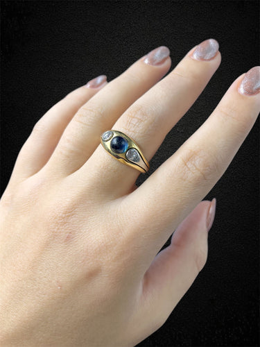 Bague 62 Bague bandeau en or jaune 18K avec saphir cabochon et diamants 58 Facettes