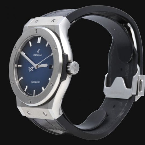 Hublot Classic Fusion - Montre 42 mm en titane 58 Facettes MT47277