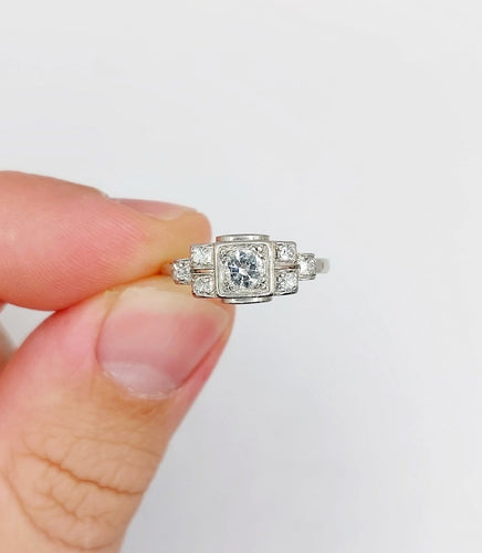 Bague 54 Bague Tank Art déco en platine et diamants 58 Facettes A07535