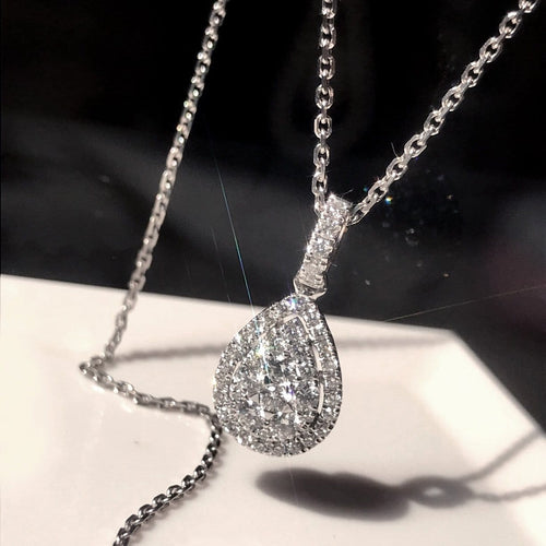 Collier cluster poire en or blanc 18K et diamants 58 Facettes GPD1330WG
