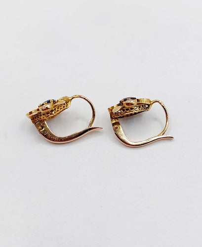 Boucles d'oreilles Dormeuses fleur Art nouveau en or 18k, verres bleus et perles 58 Facettes A07540