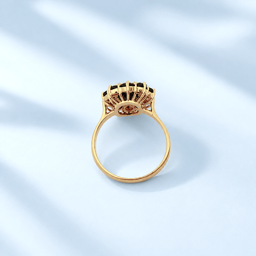 Bague 55 Bague marguerite en or jaune 18K et grenats 58 Facettes 1789