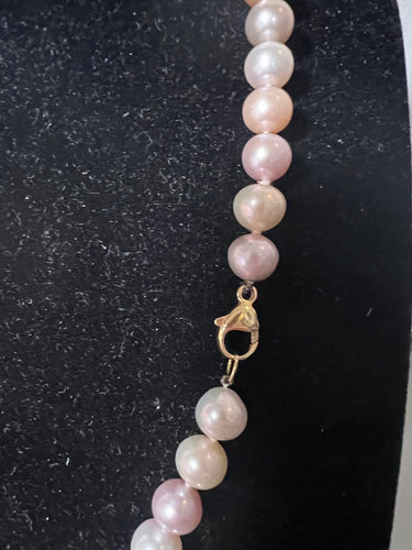Collier Collier 48 perles de culture, fermoir en or 18k 58 Facettes 950