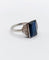 53 Art déco - Bague en platine, saphir synthétique et diamants 58 Facettes A07541