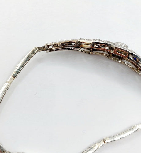 Bracelet Art déco en or blanc, platine, diamants et saphirs 58 Facettes A07544