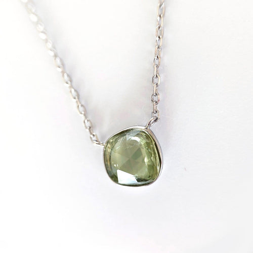 Collier Love More - Collier en or blanc 18K et saphir vert 58 Facettes GPD1085MG