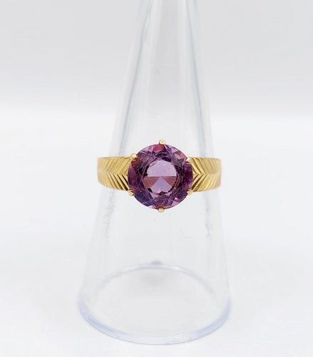56.5 Bague cocktail vintage en or rose 18k et améthyste 58 Facettes A07560
