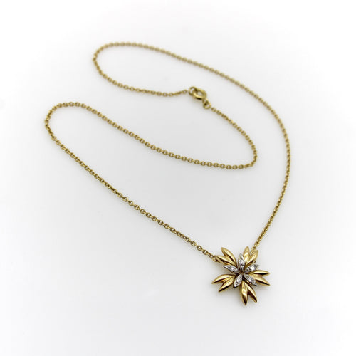 Collier Collier pendentif fleur en or jaune et blanc 18K, diamants 58 Facettes 11156