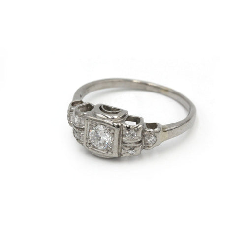 52 Art Déco - Bague en platine et diamants 58 Facettes 260173R