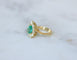 51 Bague en or jaune avec émeraude de Colombie et diamants 58 Facettes