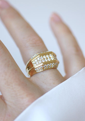 53 Bague jonc en or jaune et diamants 58 Facettes