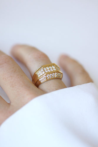 53 Bague jonc en or jaune et diamants 58 Facettes