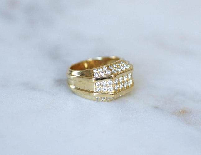 53 Bague jonc en or jaune et diamants 58 Facettes