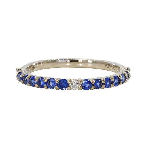 Bague en or blanc avec saphirs naturels et diamant