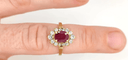 Bague 50 Bague marquise en or jaune, rubis et diamants 58 Facettes 240