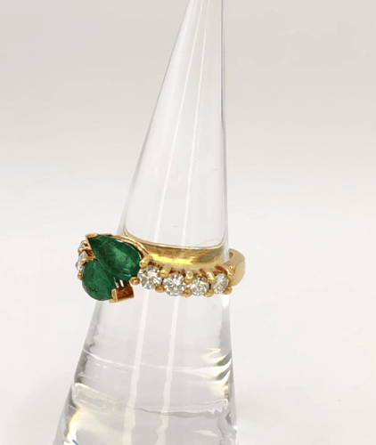 Bague 54 Bague en or jaune 18K avec émeraudes et diamants 58 Facettes 242