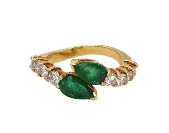 Bague 54 Bague en or jaune 18K avec émeraudes et diamants 58 Facettes 242