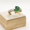Bague 54 Bague en or jaune 18K avec émeraudes et diamants 58 Facettes 242
