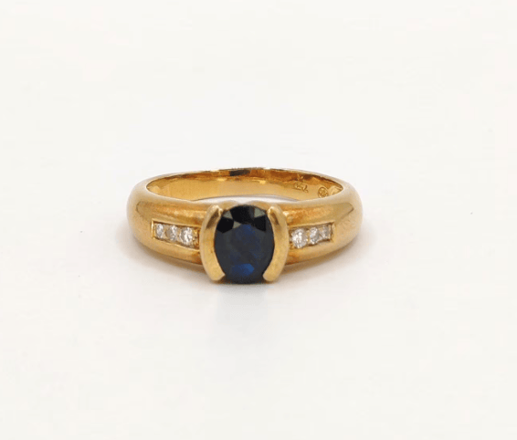59 Bague jonc en or jaune, saphir et diamants 58 Facettes 244
