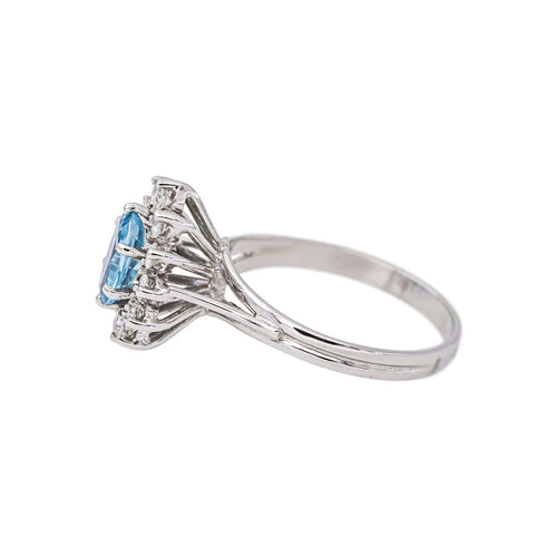 53 Bague Pompadour en or blanc, aigue-marine et diamants 58 Facettes 5763608CN